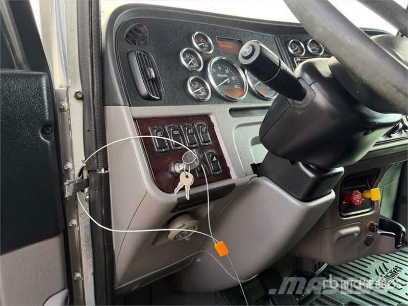 Peterbilt 367 Caminhões combinados / a vácuo