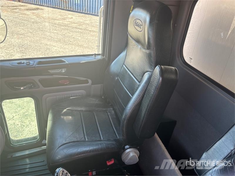 Peterbilt 367 Caminhões combinados / a vácuo