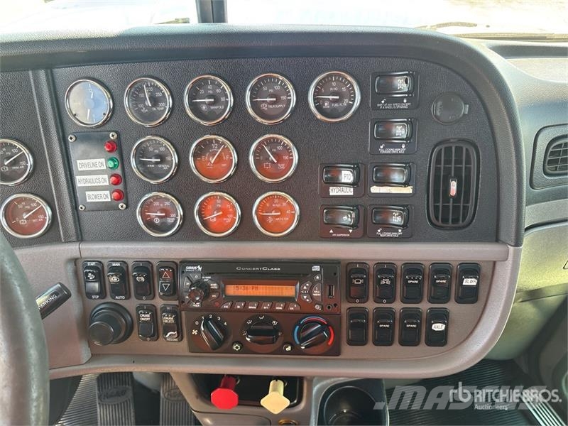 Peterbilt 367 组合/真空油槽车