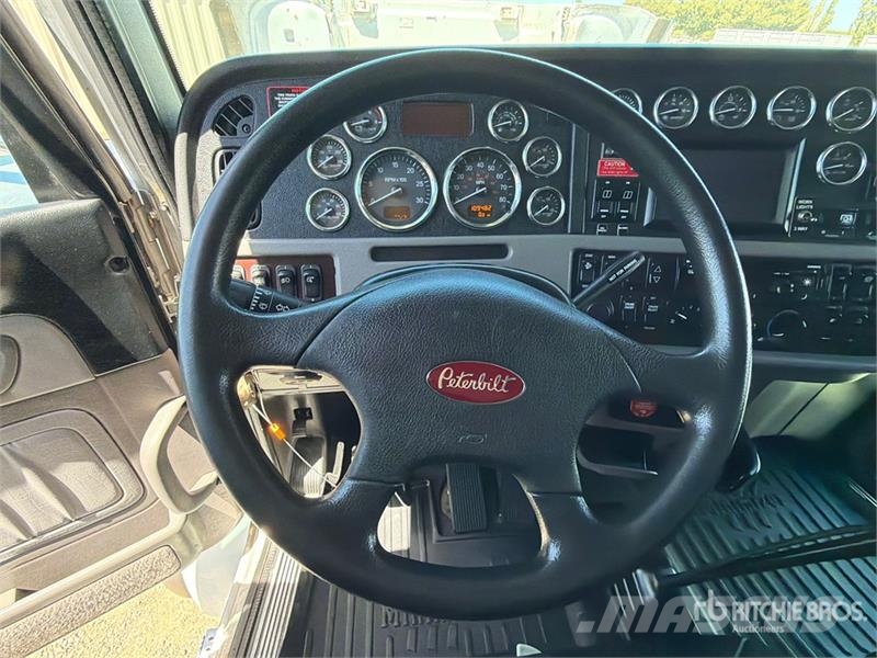 Peterbilt 367 Caminhões combinados / a vácuo
