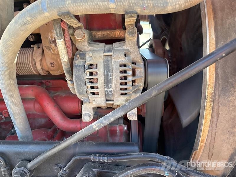 Peterbilt 367 组合/真空油槽车