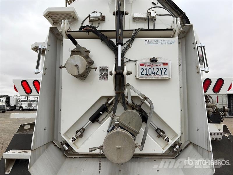 Peterbilt 367 Caminhões combinados / a vácuo