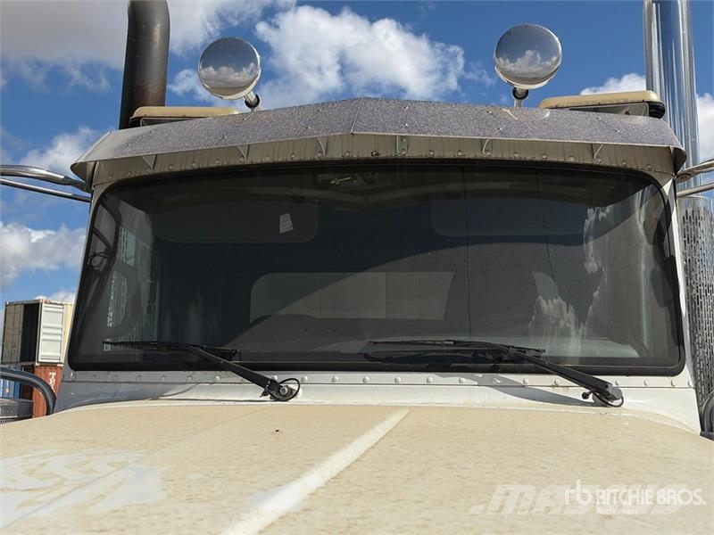 Peterbilt 367 Caminhões combinados / a vácuo