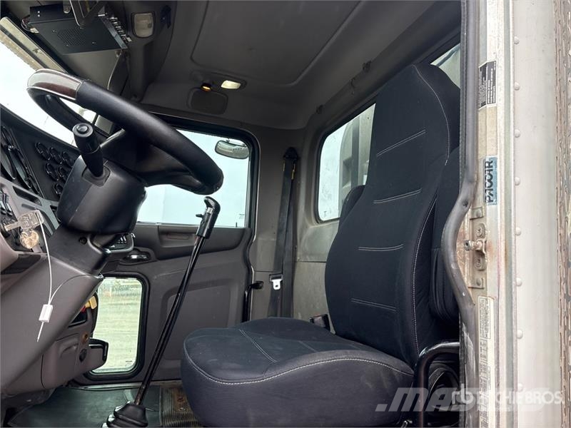 Peterbilt 367 Nyergesvontatók