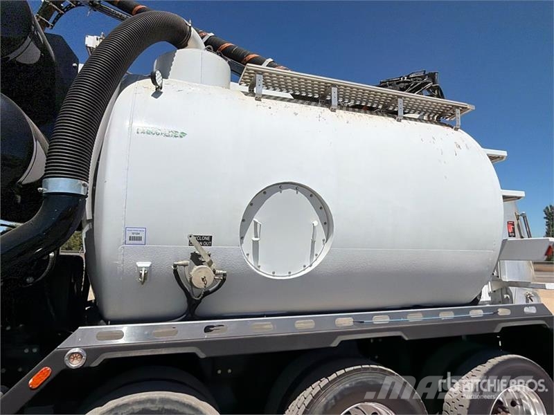 Peterbilt 367 Caminhões combinados / a vácuo