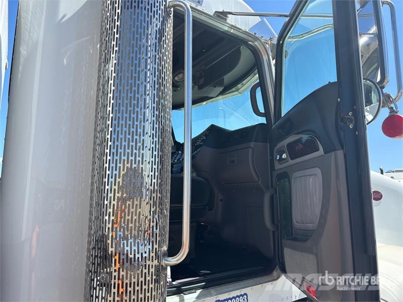 Peterbilt 367 Caminhões combinados / a vácuo
