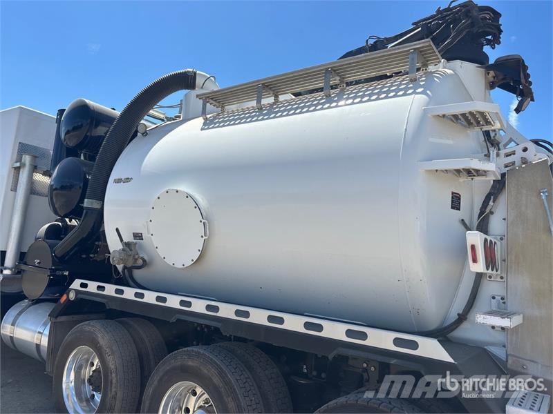 Peterbilt 367 Caminhões combinados / a vácuo
