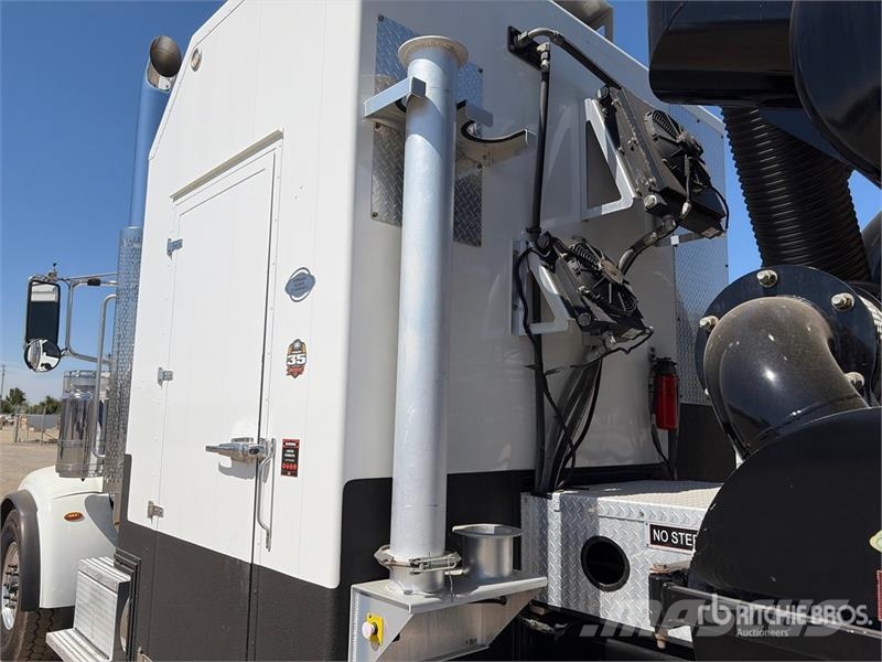Peterbilt 367 Caminhões combinados / a vácuo