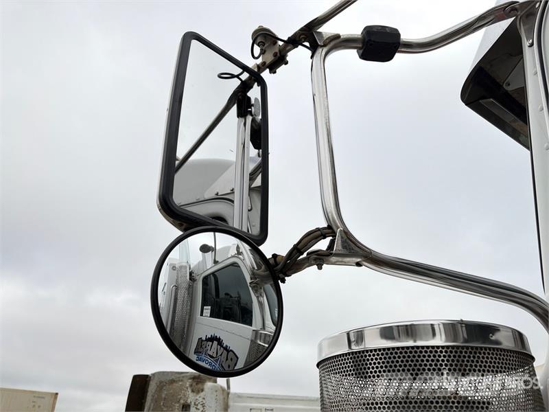 Peterbilt 367 Caminhões combinados / a vácuo