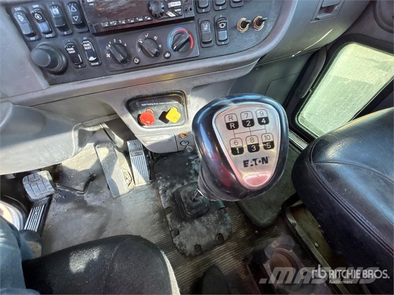 Peterbilt 367 Prime Movers