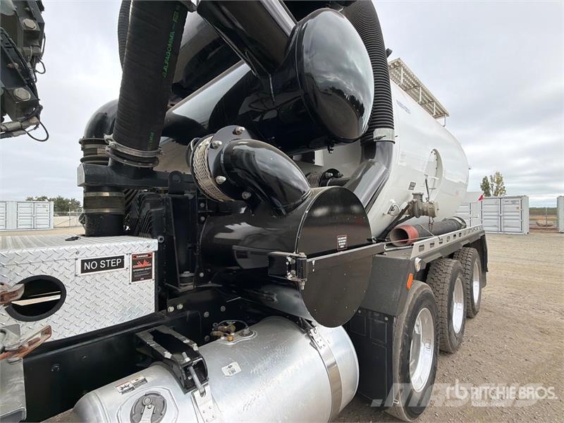Peterbilt 367 Caminhões combinados / a vácuo