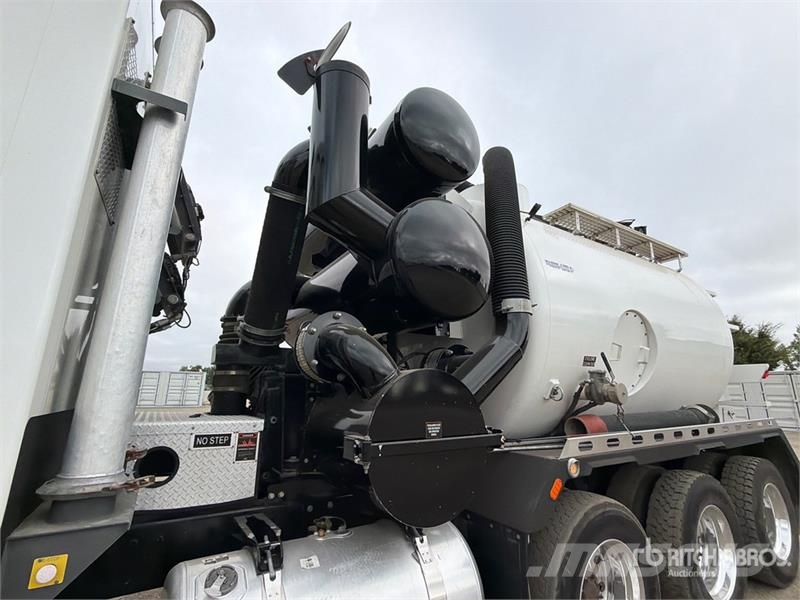 Peterbilt 367 Caminhões combinados / a vácuo