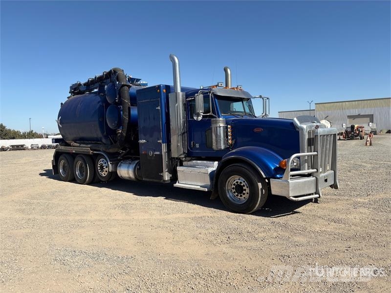 Peterbilt 367 组合/真空油槽车