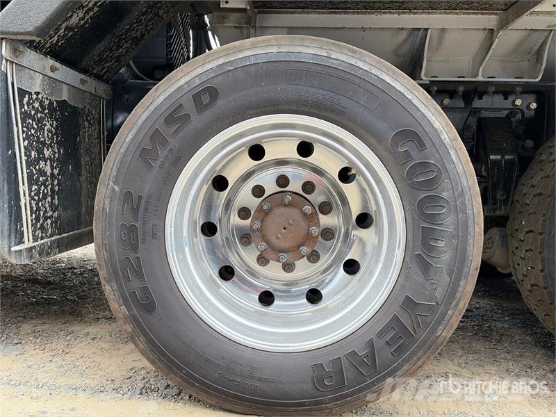 Peterbilt 367 Caminhões combinados / a vácuo