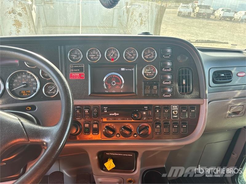 Peterbilt 367 Caminhões combinados / a vácuo