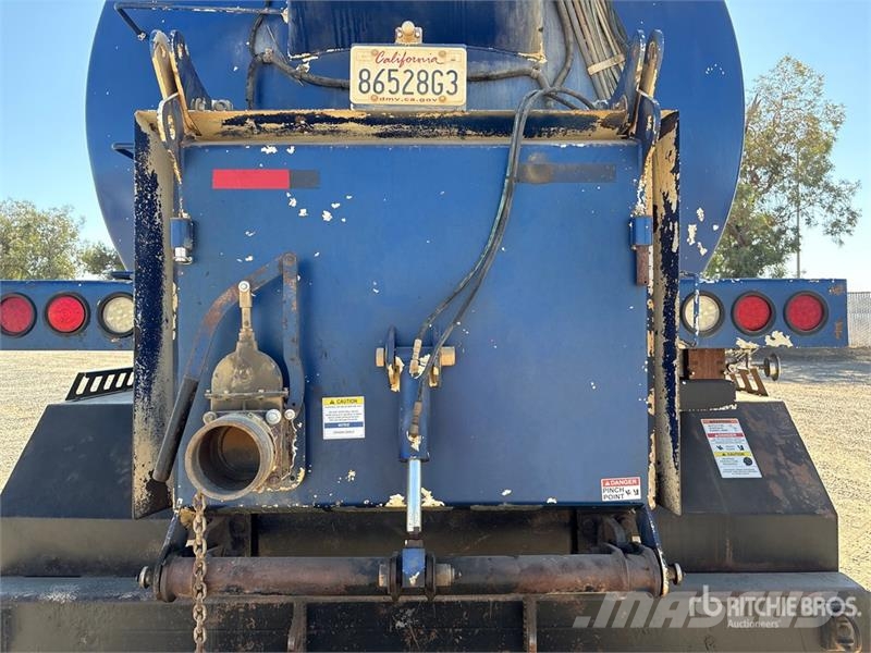 Peterbilt 367 组合/真空油槽车