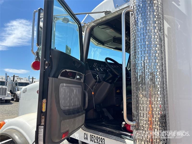 Peterbilt 367 Caminhões combinados / a vácuo