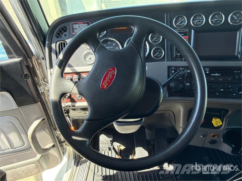 Peterbilt 367 Caminhões combinados / a vácuo