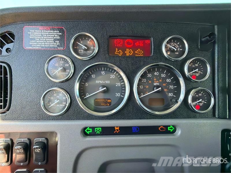Peterbilt 367 Caminhões combinados / a vácuo