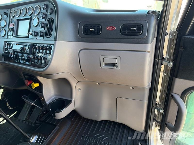 Peterbilt 367 Caminhões combinados / a vácuo