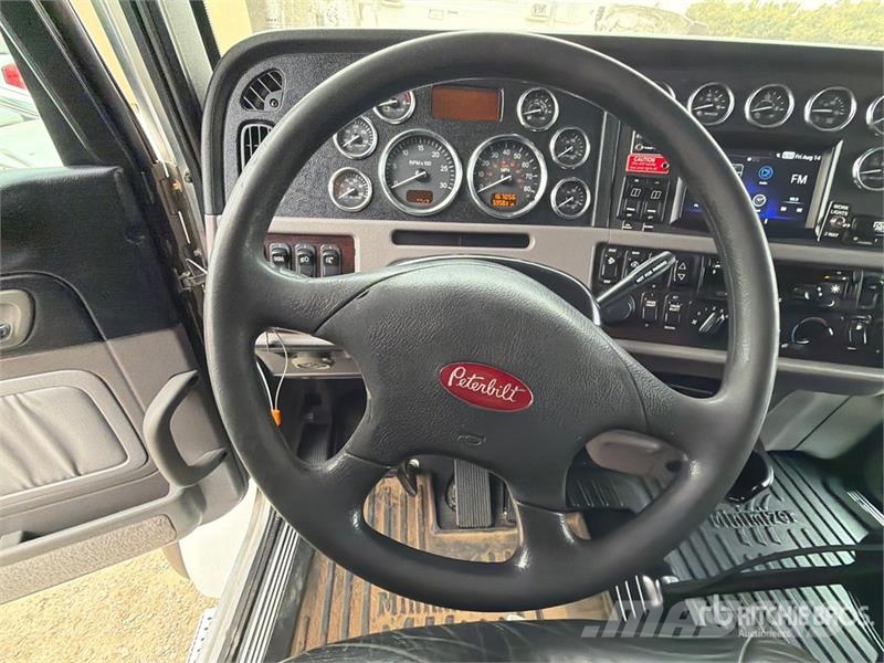 Peterbilt 367 Caminhões combinados / a vácuo