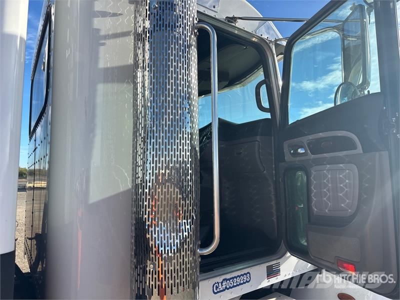 Peterbilt 367 Caminhões combinados / a vácuo