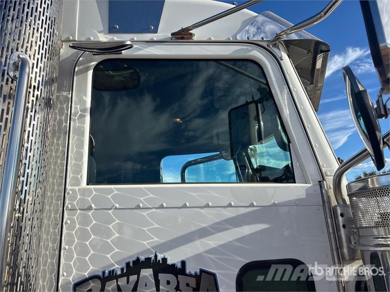 Peterbilt 367 Caminhões combinados / a vácuo