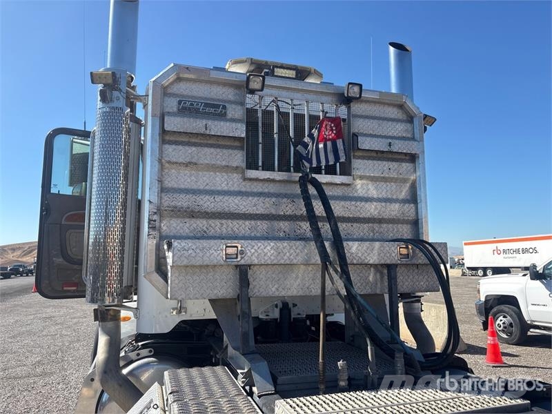 Peterbilt 367 Тягачі