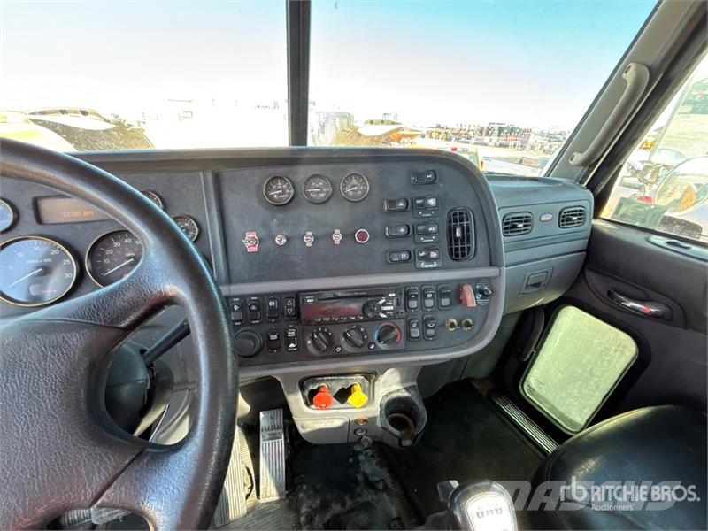 Peterbilt 367 Prime Movers