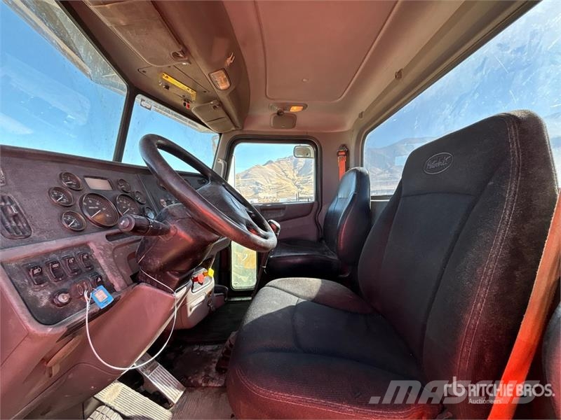 Peterbilt 367 Prime Movers