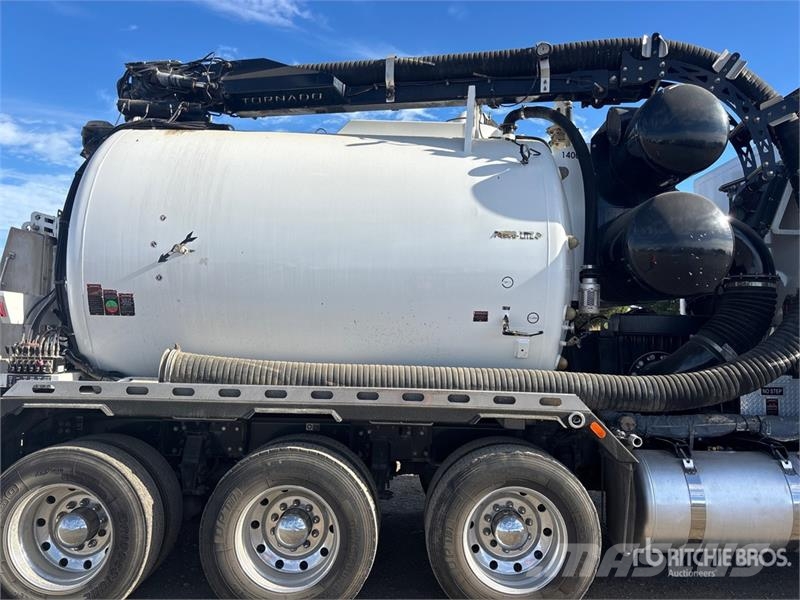 Peterbilt 367 Caminhões combinados / a vácuo