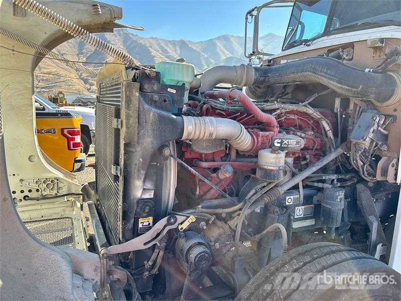 Peterbilt 367 Prime Movers