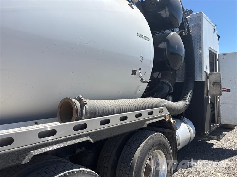Peterbilt 367 Caminhões combinados / a vácuo