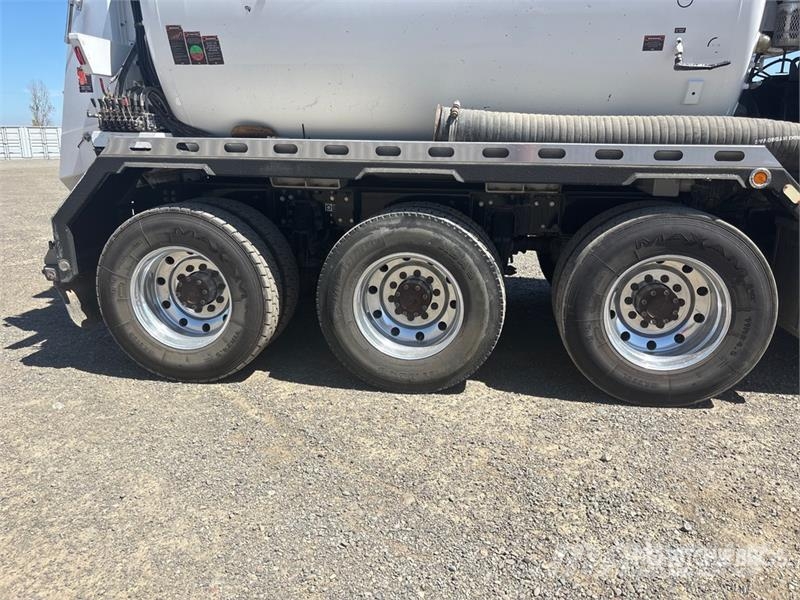 Peterbilt 367 Caminhões combinados / a vácuo
