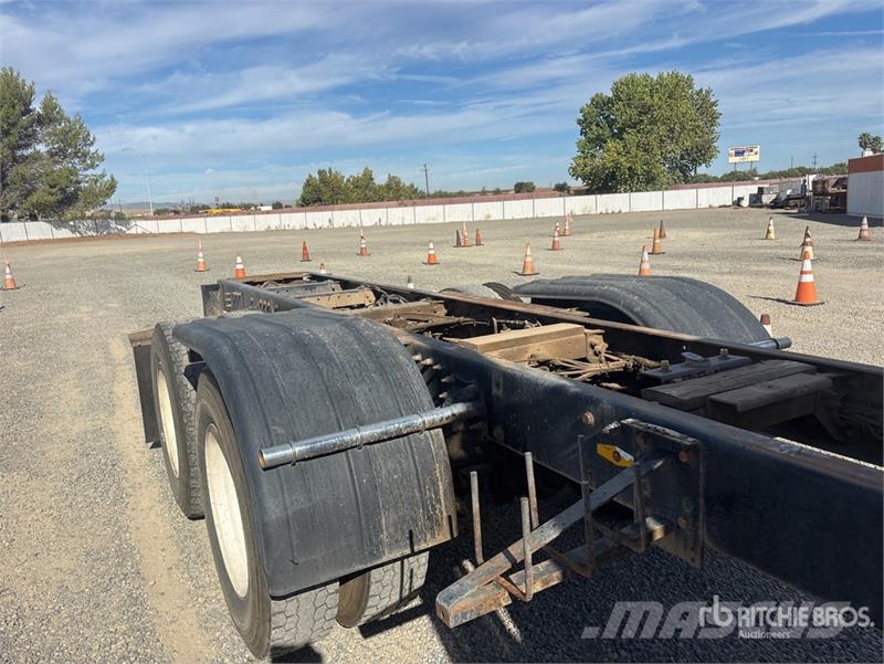 Peterbilt 367 6x4 Cab and Chassis Cabine en interieur