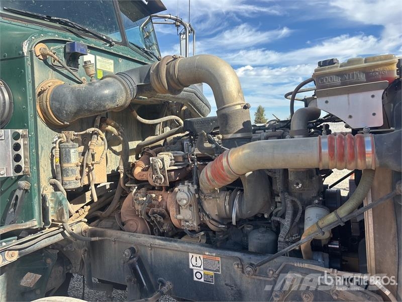 Peterbilt 367 6x4 Cab and Chassis Cabine en interieur