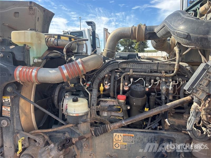 Peterbilt 367 6x4 Cab and Chassis Cabine en interieur