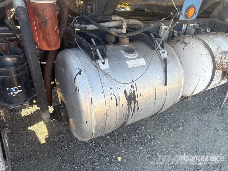 Peterbilt 378 6x4 Asphalt Distributor Truck Kamioni cisterne