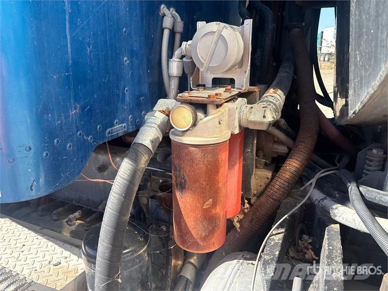 Peterbilt 378 6x4 Asphalt Distributor Truck Kamioni cisterne