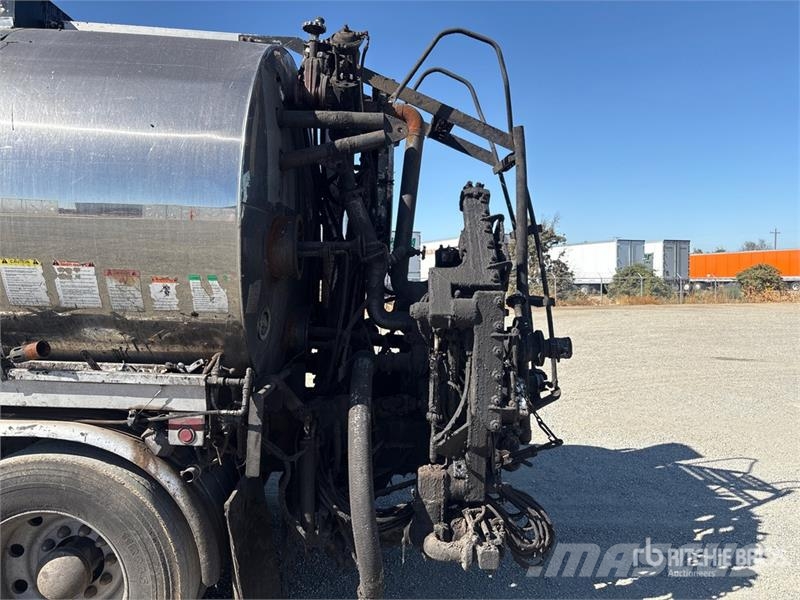 Peterbilt 378 6x4 Asphalt Distributor Truck Kamioni cisterne