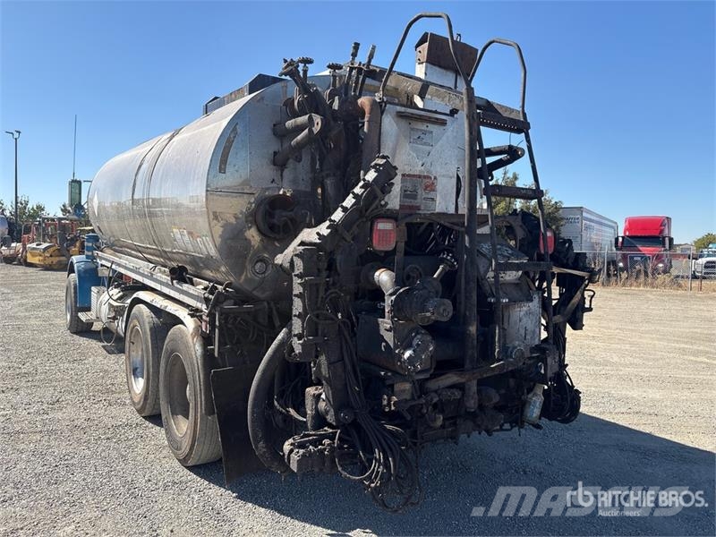 Peterbilt 378 6x4 Asphalt Distributor Truck Kamioni cisterne