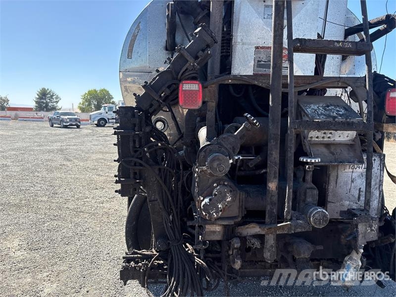 Peterbilt 378 6x4 Asphalt Distributor Truck Kamioni cisterne