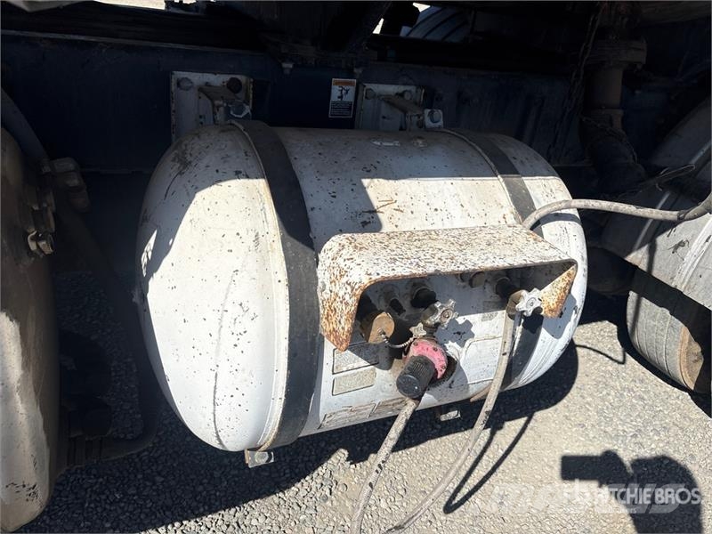 Peterbilt 378 6x4 Asphalt Distributor Truck Kamioni cisterne