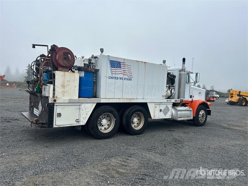 Peterbilt 378 6x4 Fuel and Lube Truck Tovornjaki cisterne