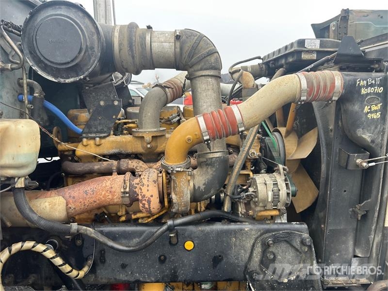 Peterbilt 378 6x4 Fuel and Lube Truck Tovornjaki cisterne