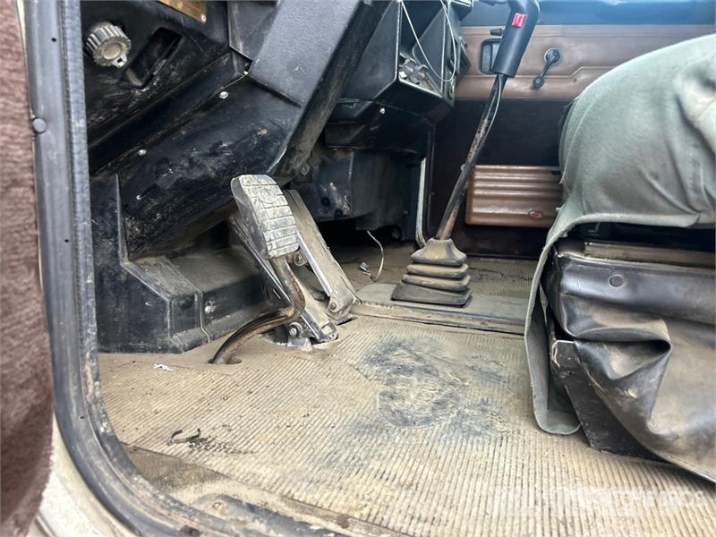 Peterbilt 378 6x4 Fuel and Lube Truck Tovornjaki cisterne