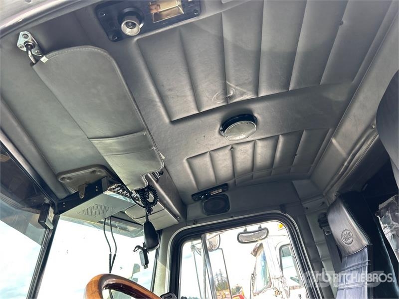 Peterbilt 378 6x4 Sleeper 35 ton Tow Truck Sleepwagens