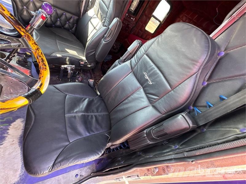 Peterbilt 379 Trekkers