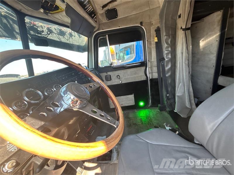 Peterbilt 379 Prime Movers