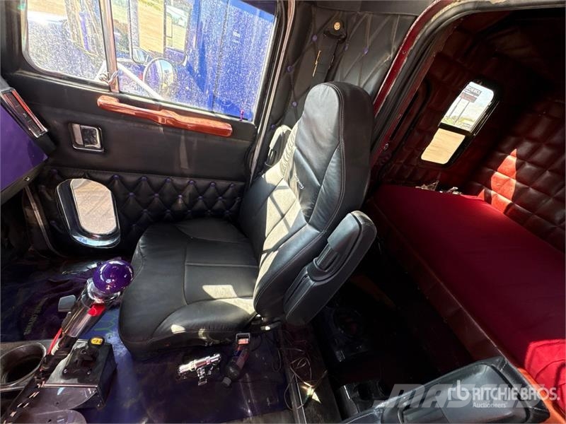 Peterbilt 379 Trekkers